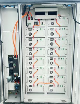 Décalage de la pointe de charge simplifié avec un système de stockage d'énergie tout-en-un