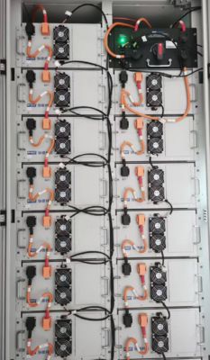 Systèmes de stockage d'énergie commerciaux certifiés UL La clé d'un transfert de charge de pointe réussi et d'économies d'énergie