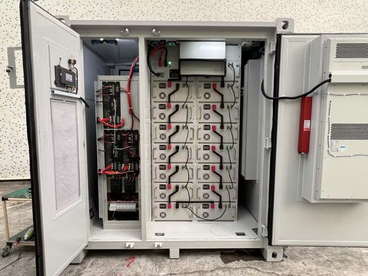 Batterie de conteneur de transport: technologie LiFePo4 avancée pour différents modèles de système de stockage d'énergie industriel et commercial