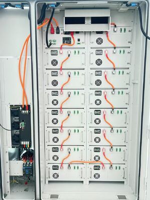 Système de stockage d'énergie de batterie BESS de grande capacité optimisé pour le déplacement de la charge maximale